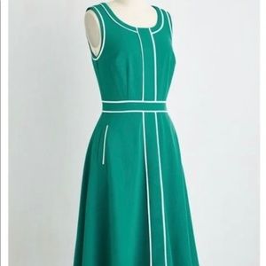 ModCloth Roving Reporter Dress, Sz L
